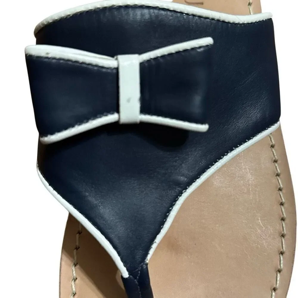 Jack Rogers Giselle Bow Thong Sandals Navy Blue & White Leather Size 10 - Picture 2 of 5